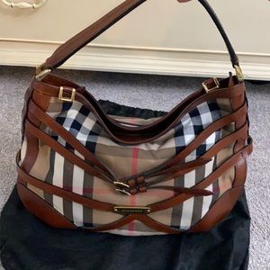 🔥 BURBERRY “House Check” HOBO Bag